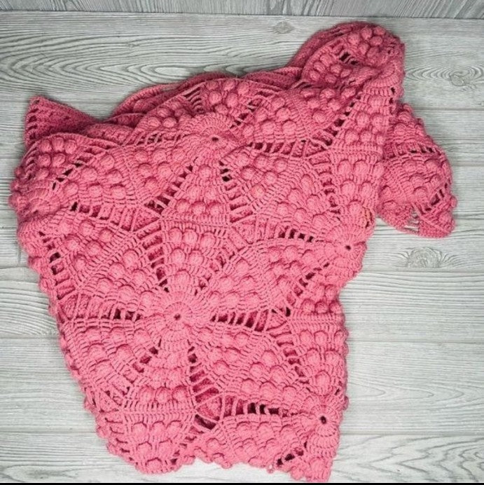 Pink lace vintage Blanket with a raised stitch closeup
