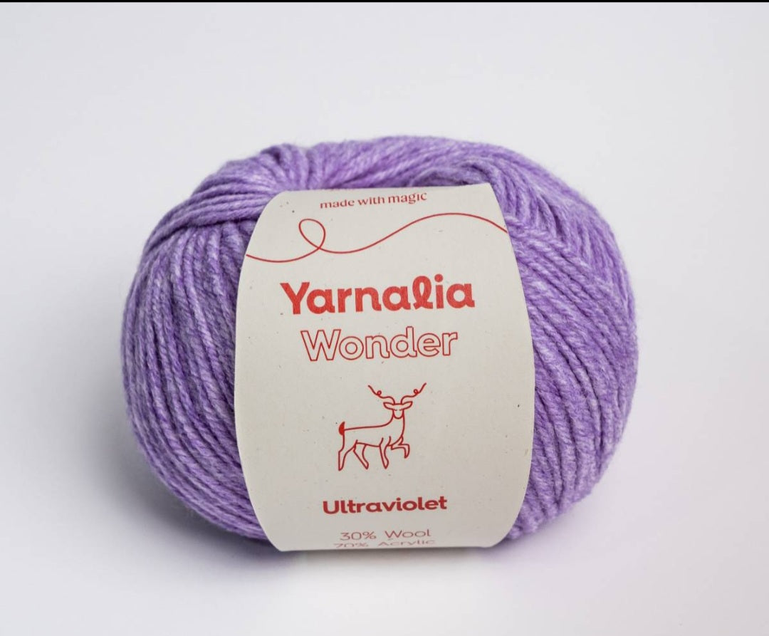 Yarnalia Wonder DK-Weight Merino Blend Yarn