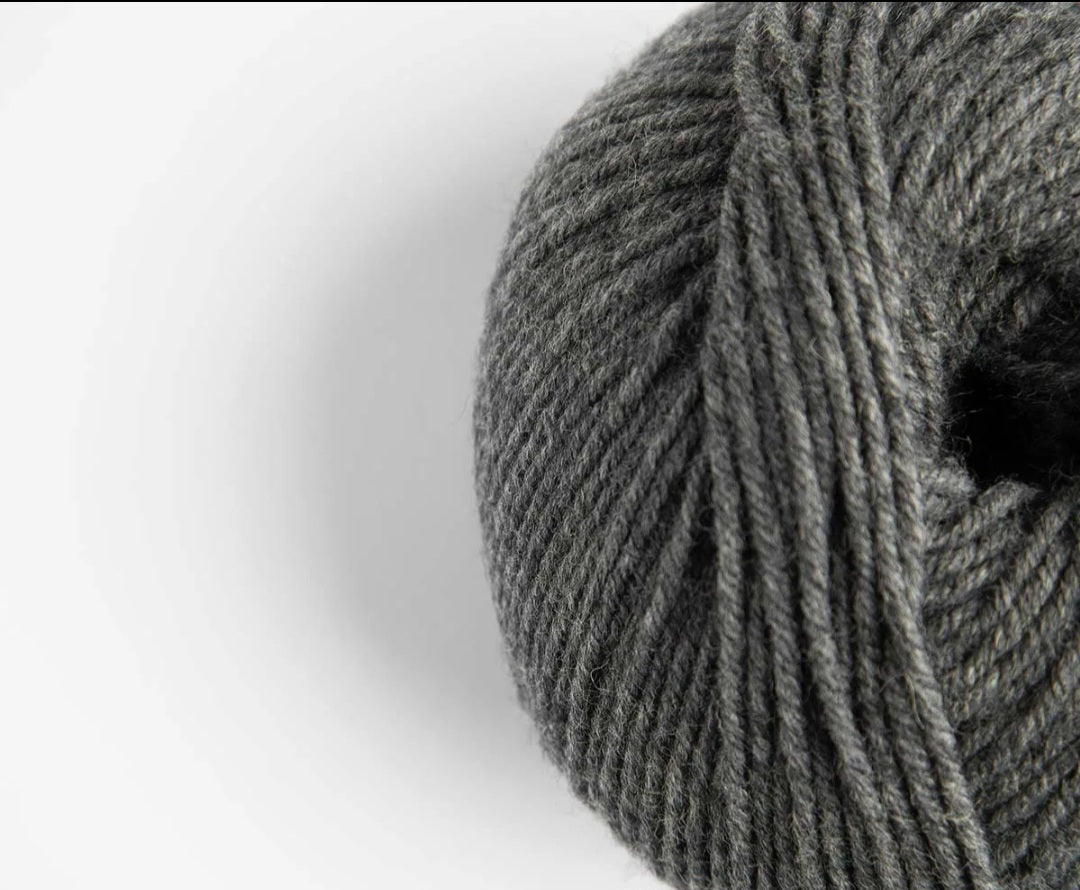 Yarnalia Wonder DK-Weight Merino Blend Yarn