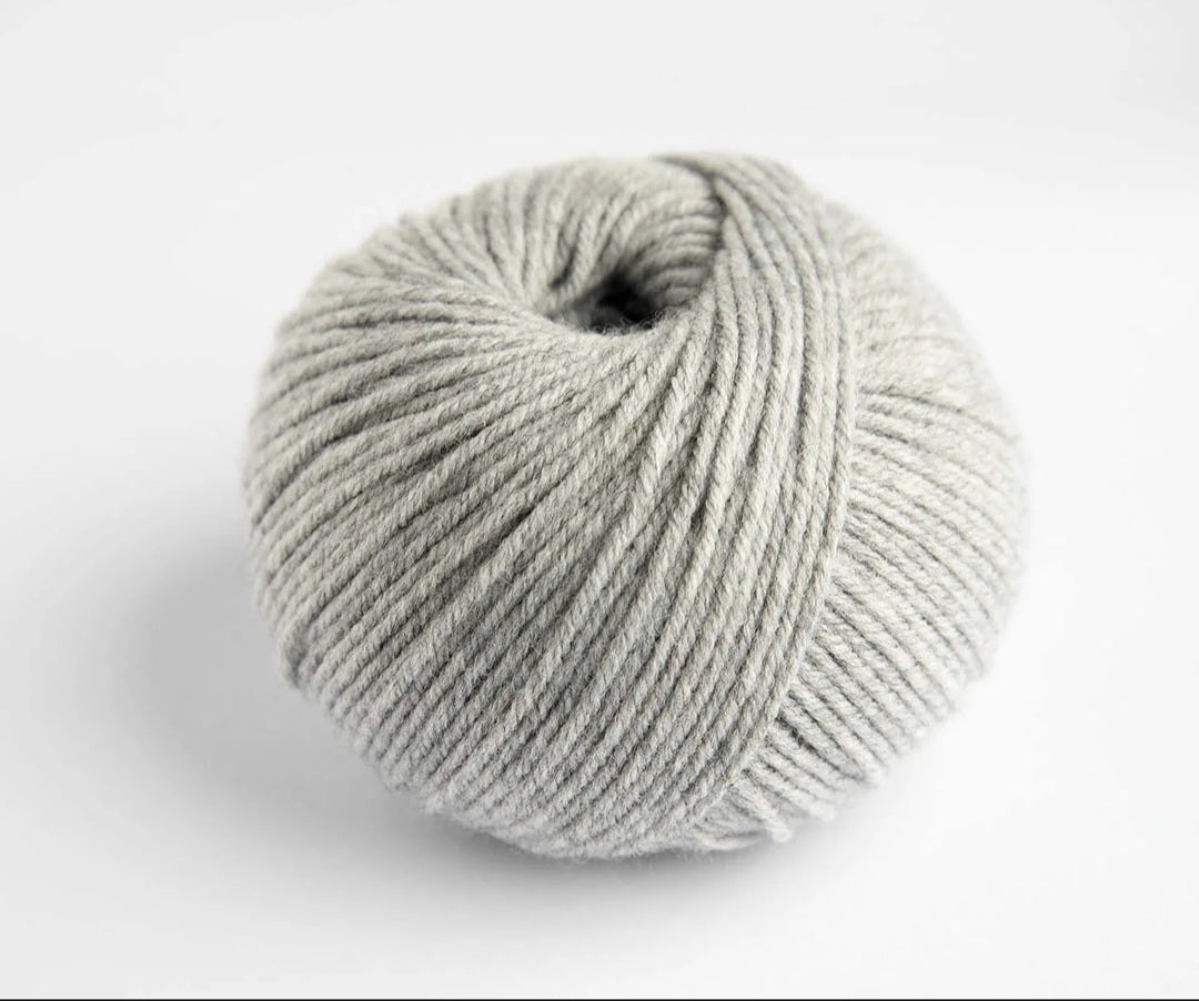 Yarnalia Wonder DK-Weight Merino Blend Yarn