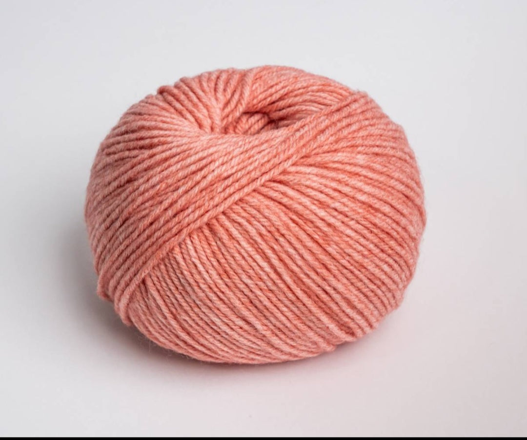 Yarnalia Wonder DK-Weight Merino Blend Yarn