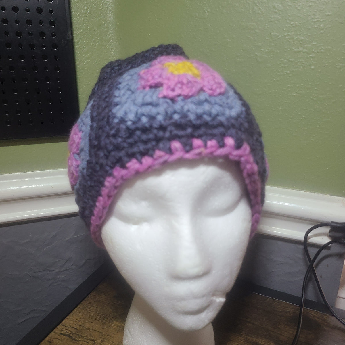 Granny Square Cloche Hat | Acrylic Blend