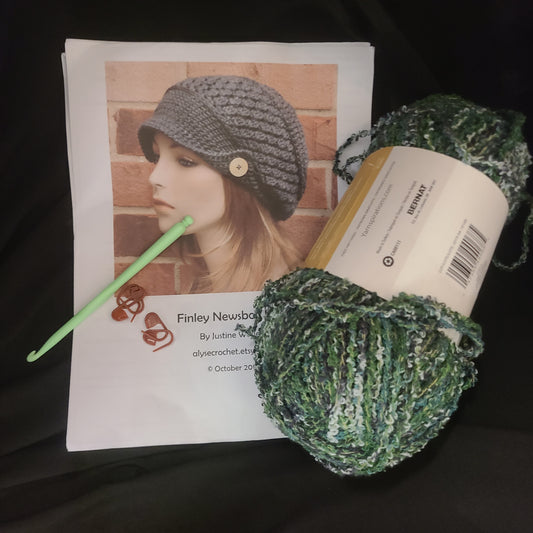 Newsboy Hat Maker Bag – DIY Crochet Kit