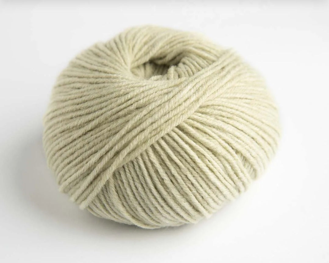 Yarnalia Wonder DK-Weight Merino Blend Yarn