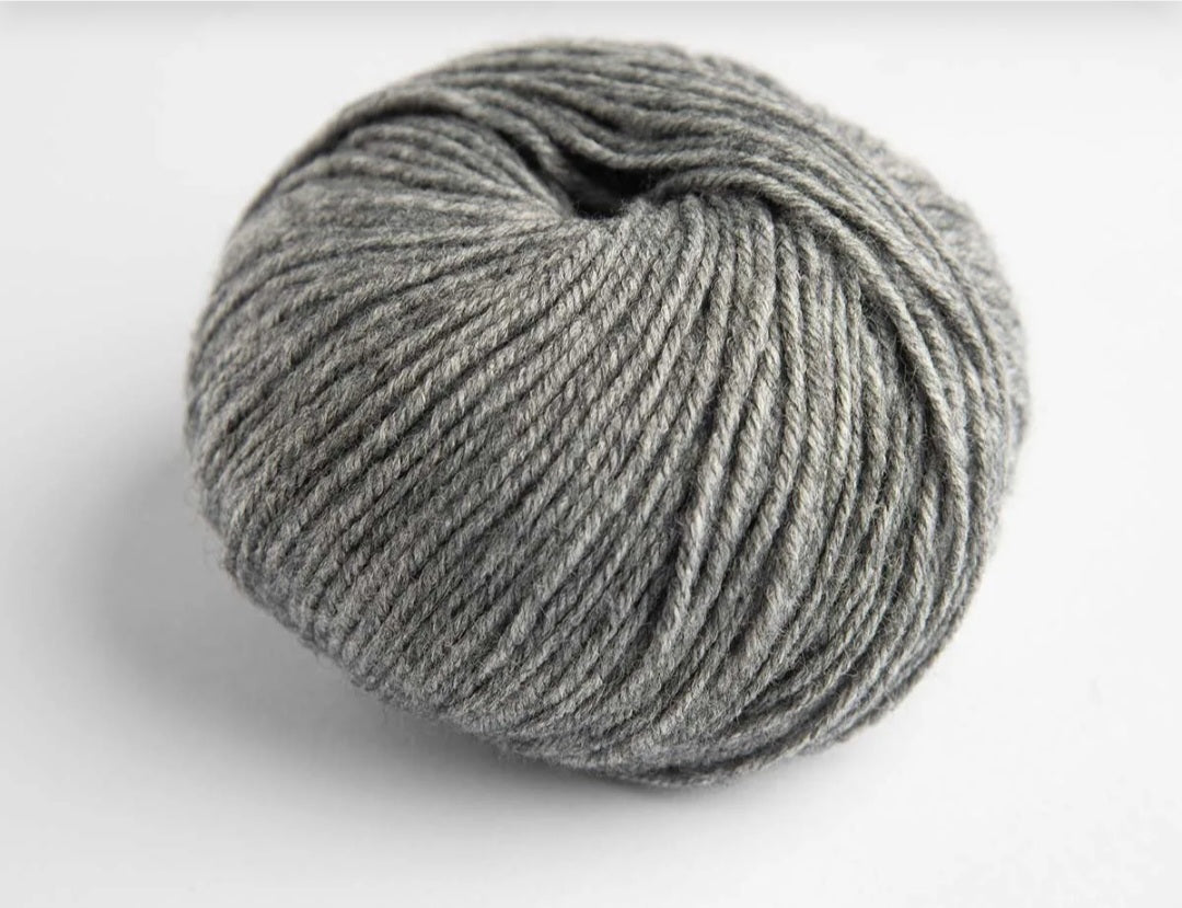 Yarnalia Wonder DK-Weight Merino Blend Yarn