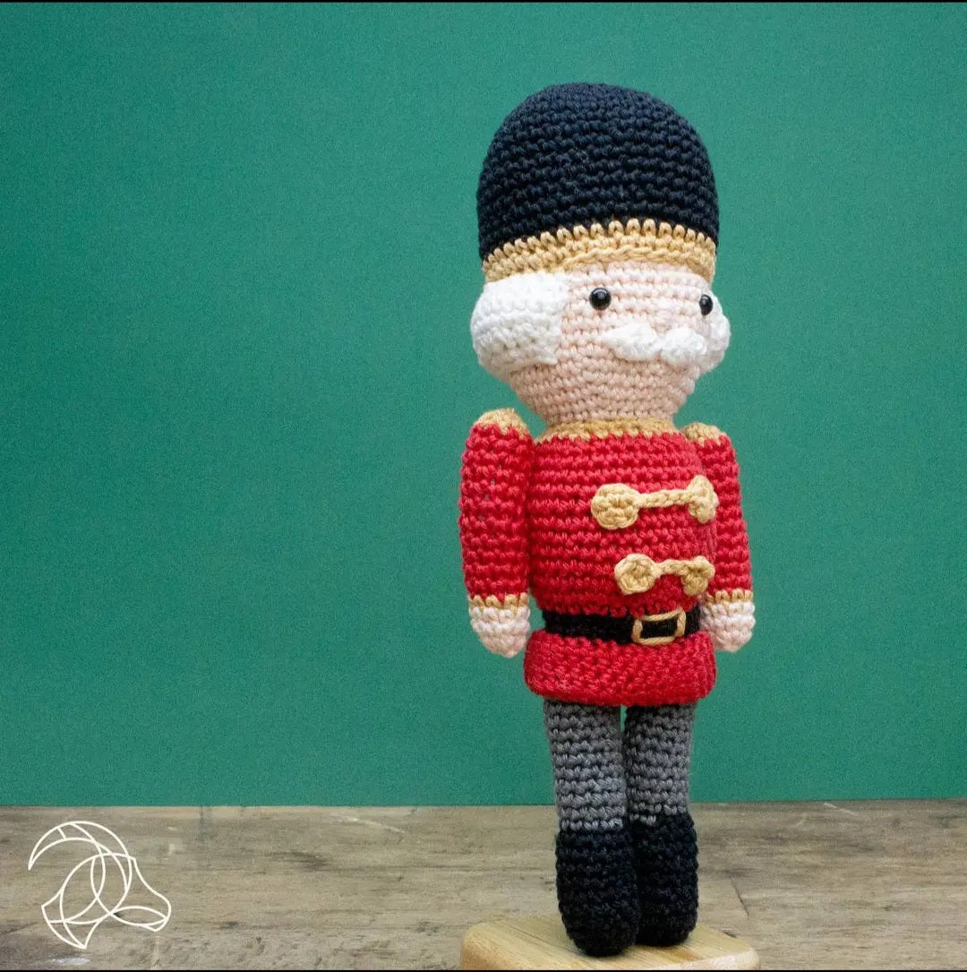 Advanced Crochet Kit - Holiday