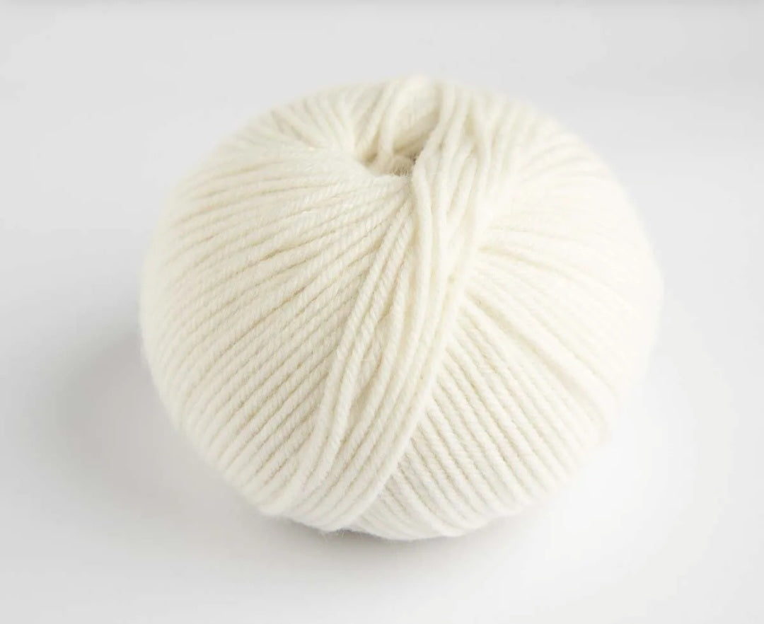 Yarnalia Wonder DK-Weight Merino Blend Yarn