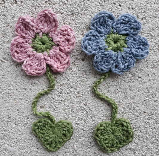 Crochet Flowered Bookmark