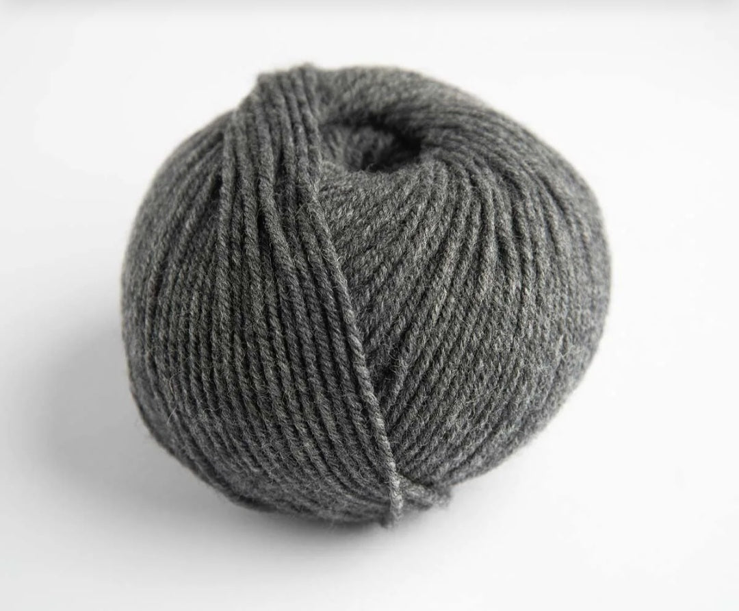 Yarnalia Wonder DK-Weight Merino Blend Yarn